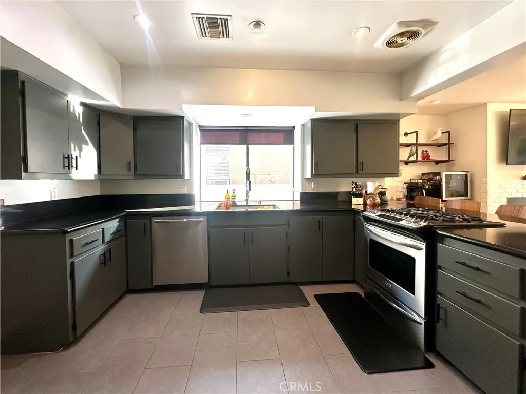 Additional image 13 of 206 W Mountain View Avenue, Glendora, CA 91741