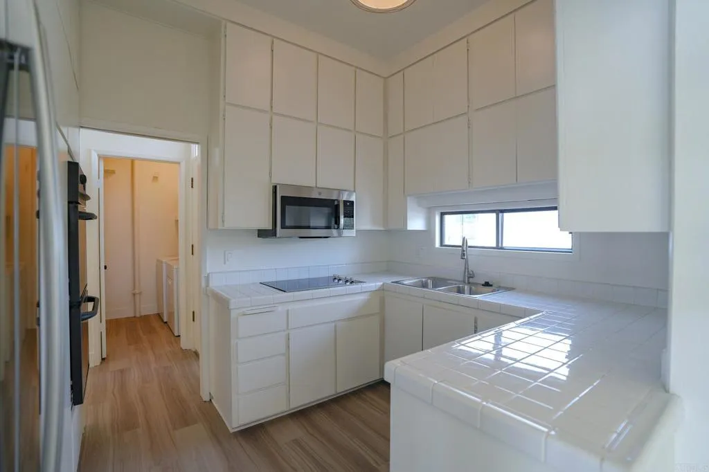 Additional image 31 of 2130 Vallecitos Unit 442, La Jolla, CA 92037