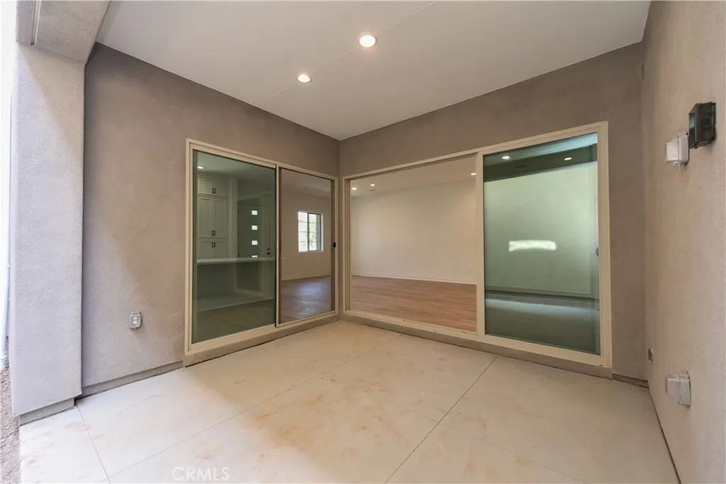 Additional image 17 of 162 Pattern, Irvine, CA 92618