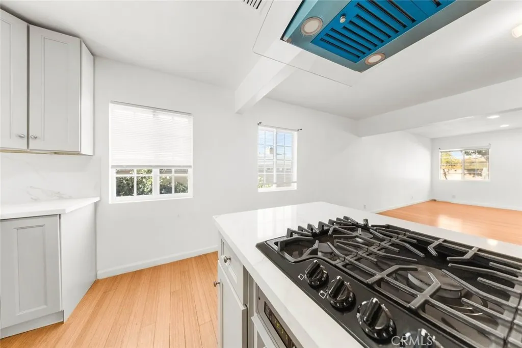 Additional image 88 of 19148 Saticoy Street, Reseda, CA 91335