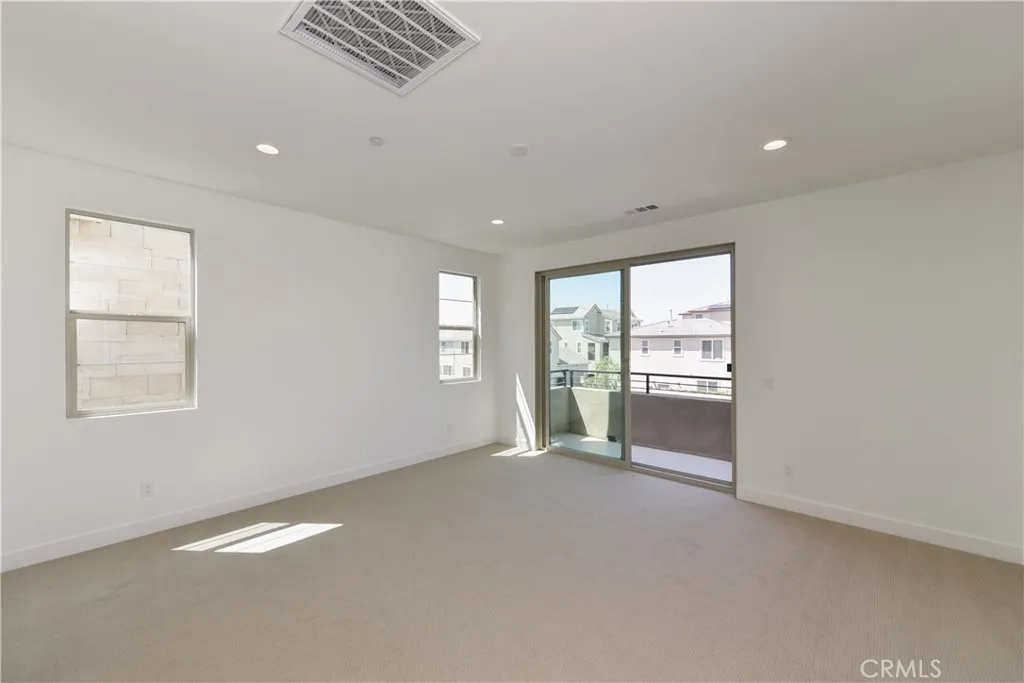 Additional image 60 of 162 Pattern, Irvine, CA 92618