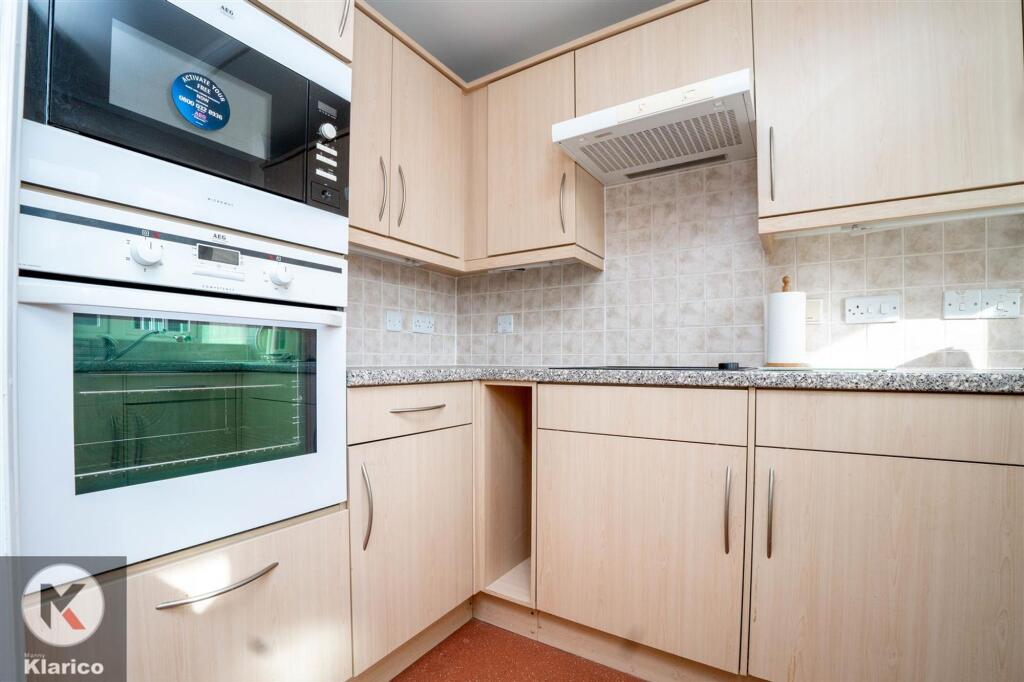 Additional image 6 of Stratford Road, Hall Green, B28