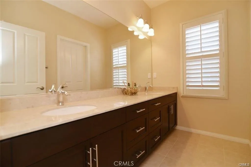 Additional image 24 of 308 Bronze, Irvine, CA 92618