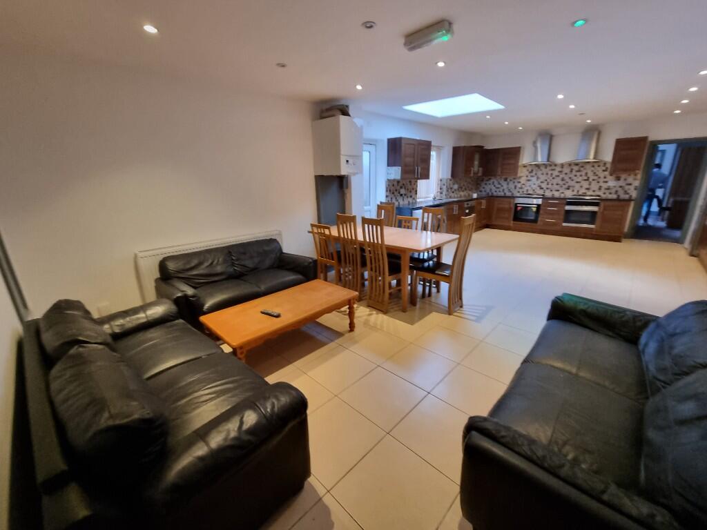 Additional image 3 of Oak Tree Lane, Birmingham, B29