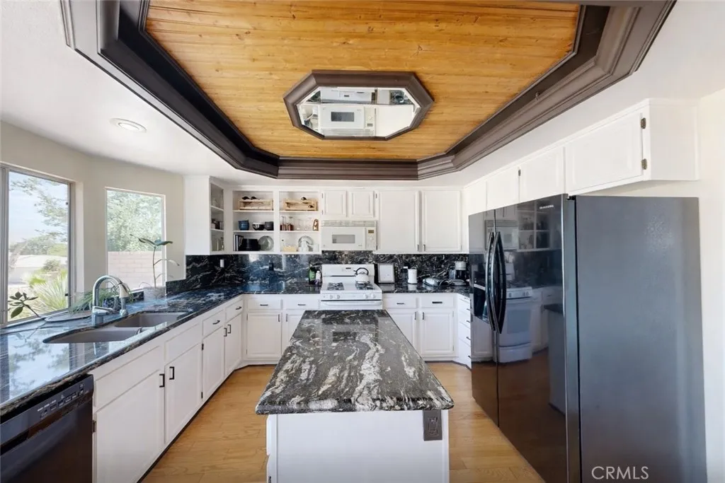 Additional image 30 of 5637 Redwood Ave, Palmdale, CA 93551