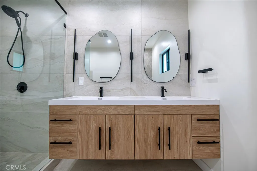 Additional image 38 of 7760 Independence, Canoga Park, CA 91304