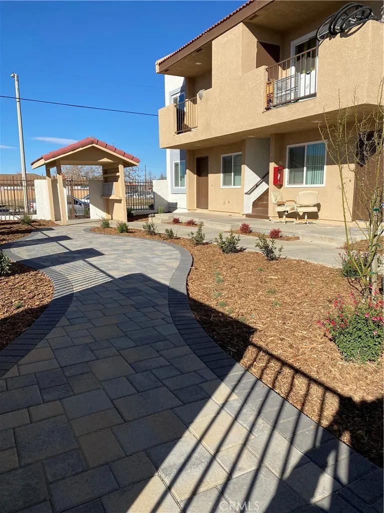 Additional image 24 of 454 E Avenue Q3 Unit 8, Palmdale, CA 93550