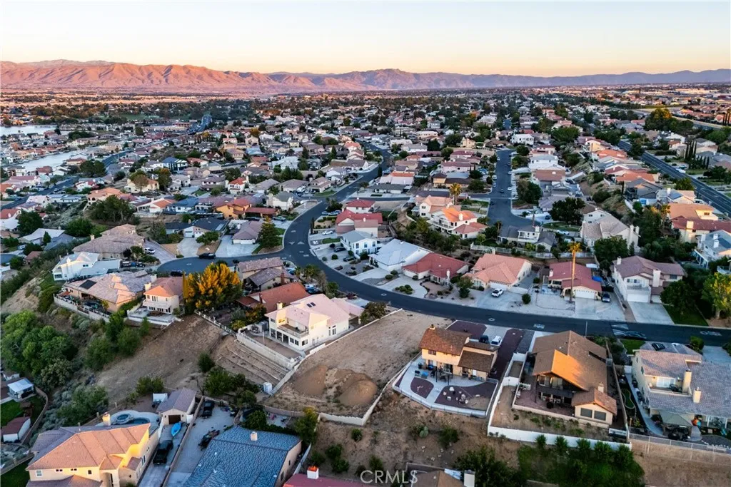 Property image for 13727 Chinquapin Dr, Victorville, CA 92395