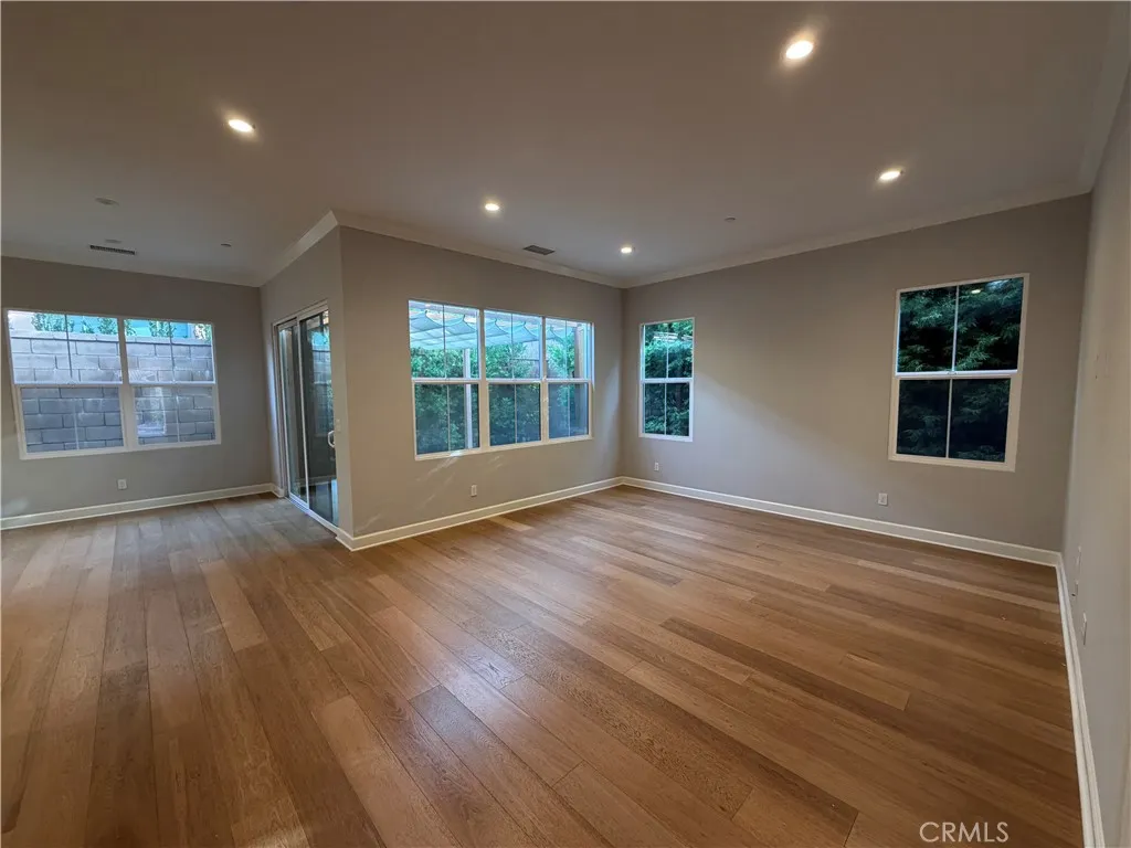 Additional image 32 of 58 Tollson, Irvine, CA 92620