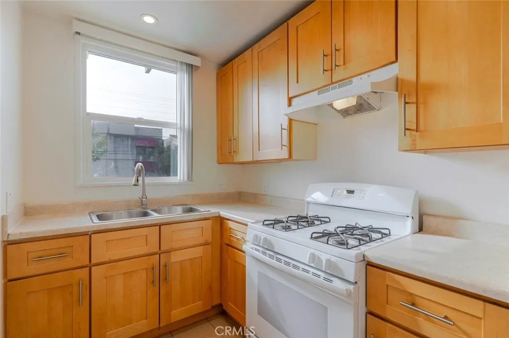 Additional image 9 of 336 W Lexington Drive Unit A, Glendale, CA 91203