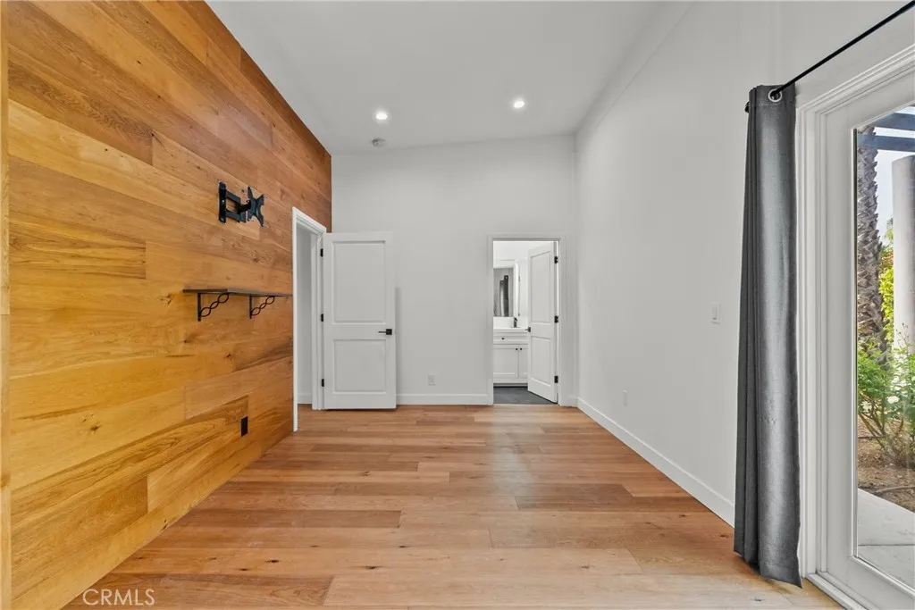 Additional image 54 of 23036 Burbank Blvd, Woodland Hills, CA 91367