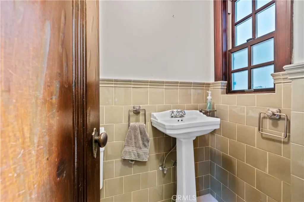 Additional image 70 of 1637 Don Carlos, Glendale, CA 91208