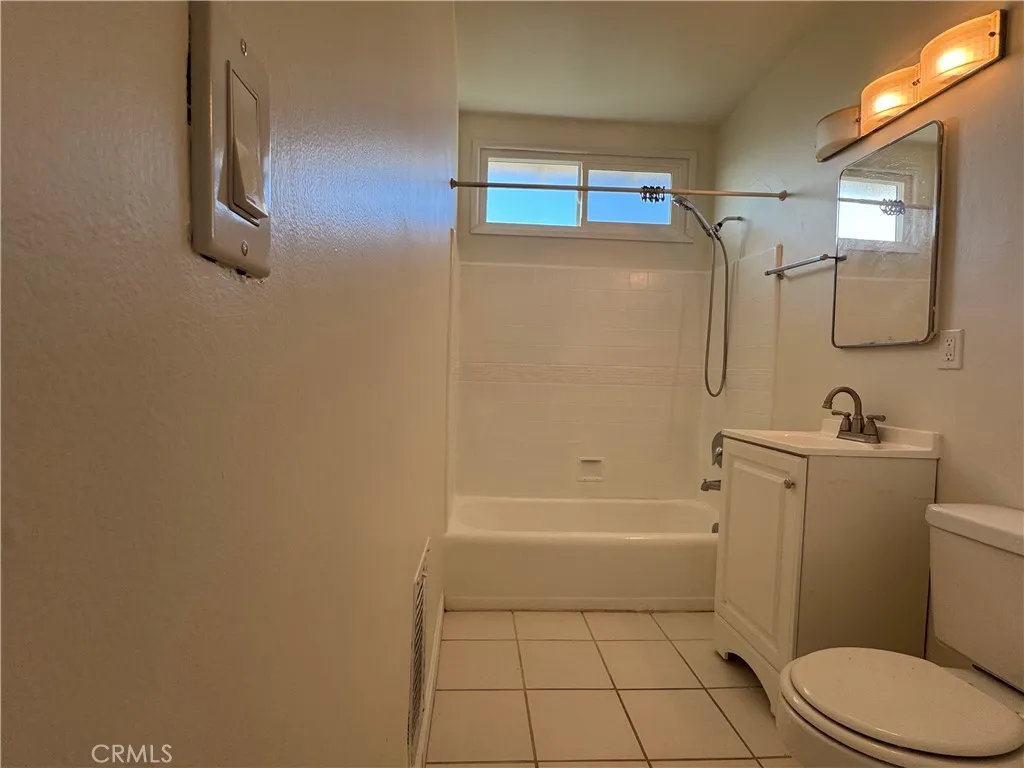 Additional image 15 of 15234 Rayen Street Unit F, North Hills, CA 91343