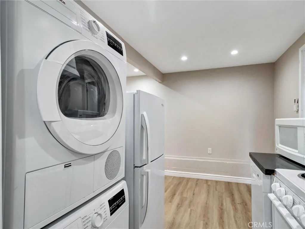 Additional image 60 of 985 Dexter Street, Los Angeles, CA 90042