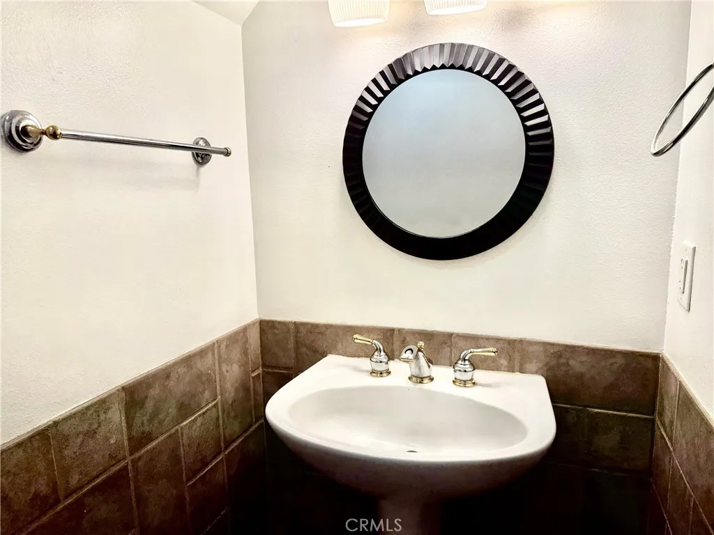 Additional image 25 of 18930 Sherman Way Unit 17, Reseda, CA 91335