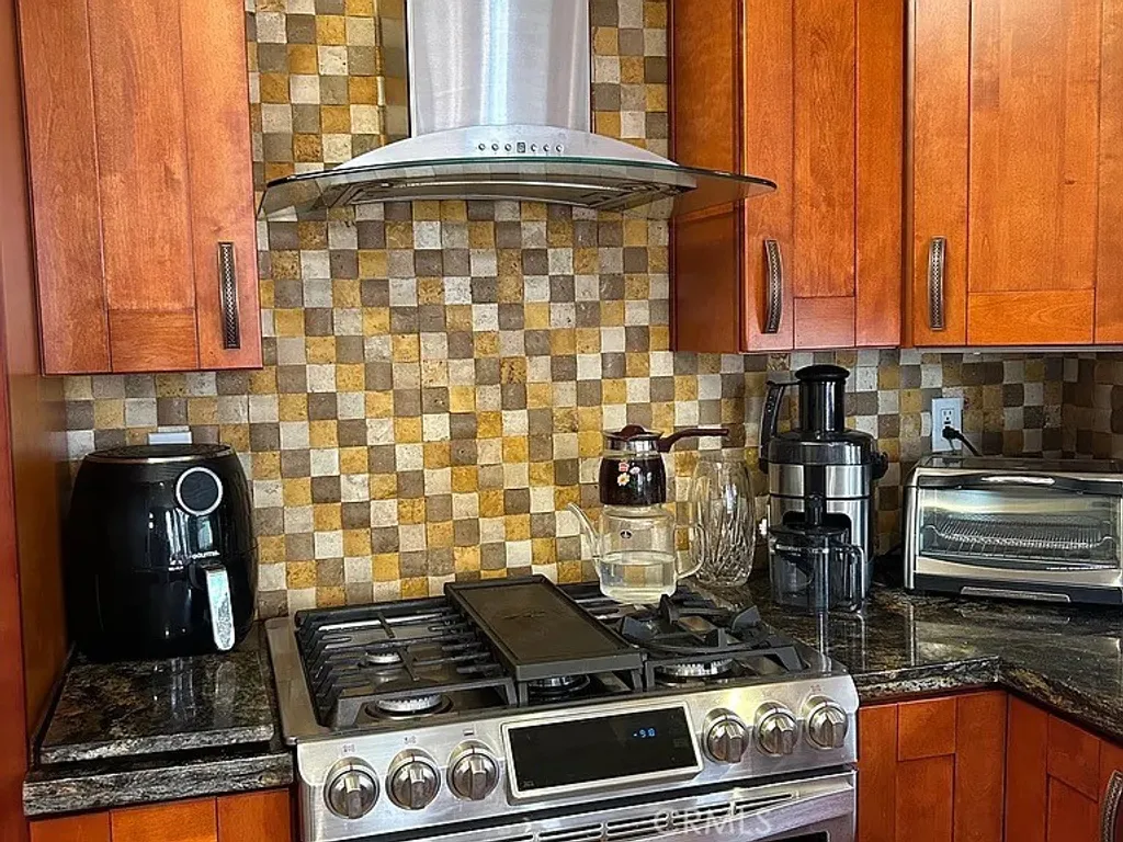 Additional image 5 of 1020 S San Marino Way, Anaheim, CA 92808