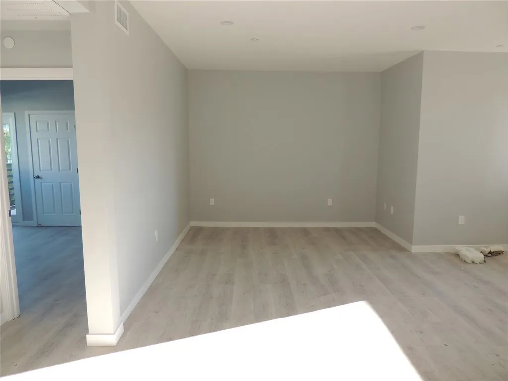 Additional image 21 of 22735 Del Valle Street Unit 7, Woodland Hills, CA 91364