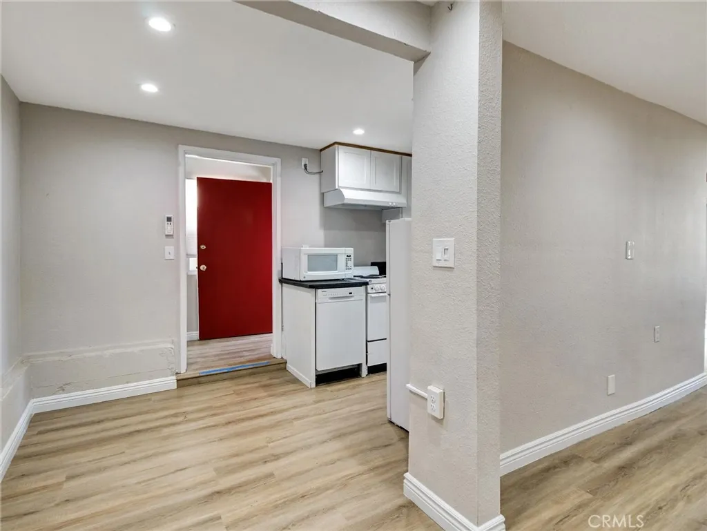 Additional image 24 of 985 Dexter Street, Los Angeles, CA 90042