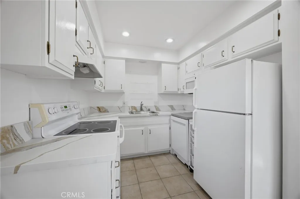 Additional image 10 of 10220 Holburn Dr, Huntington Beach, CA 92646