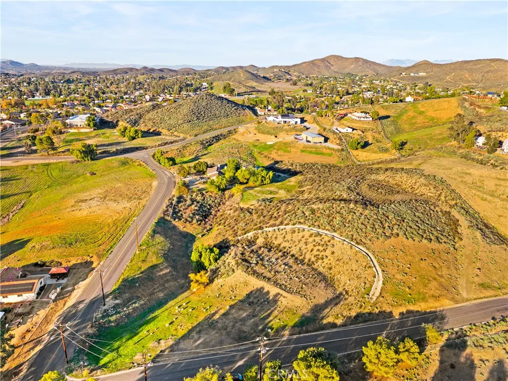 Additional image 2 of 23930 Beverly Dr, Menifee, CA 92587