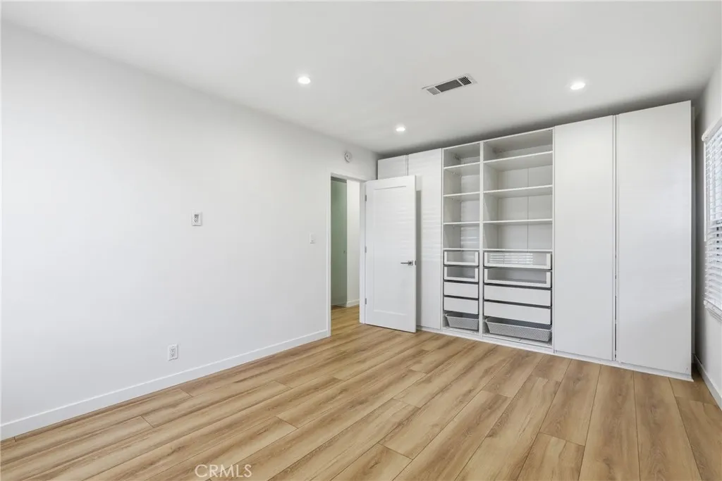 Additional image 11 of 17546 Kittridge, Lake Balboa, CA 91406