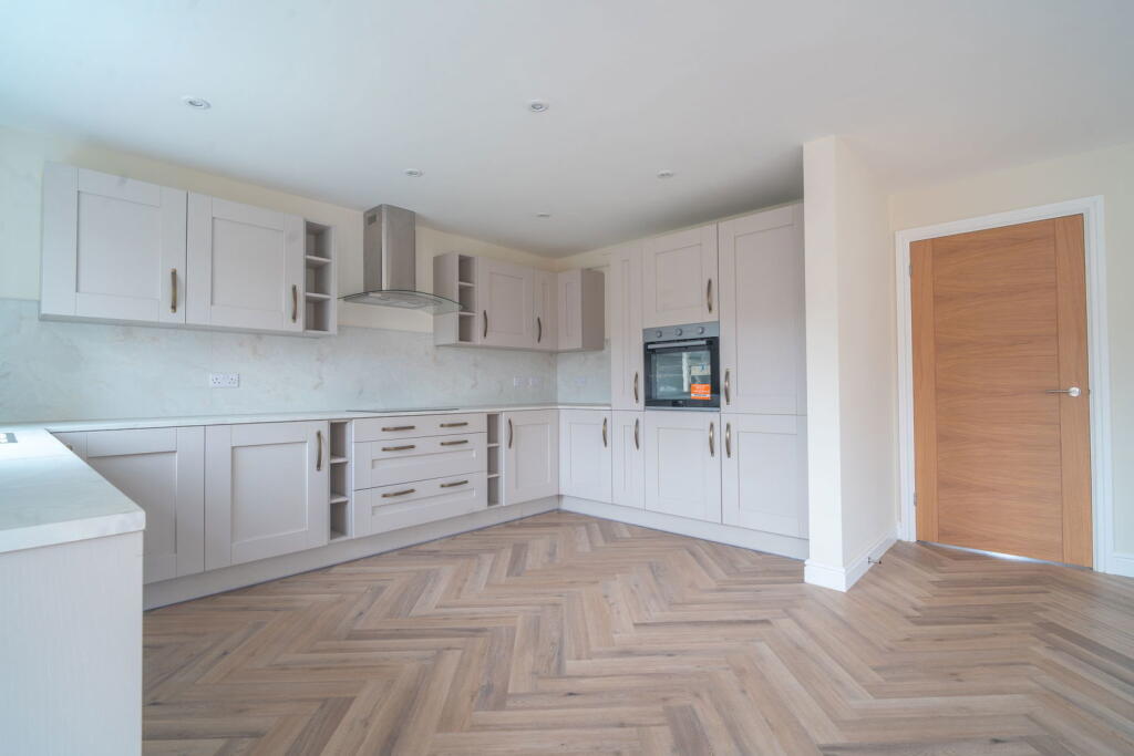 Additional image 4 of Nairn Close, Birmingham, B28 0NX