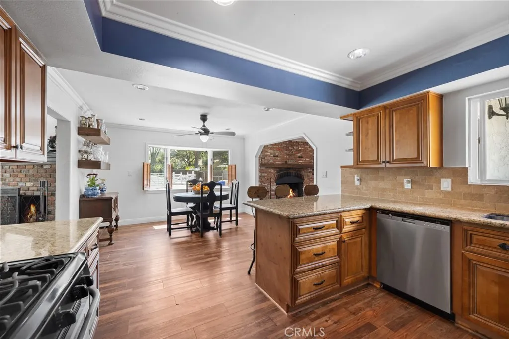 Additional image 13 of 24405 Derian Dr, Newhall, CA 91321