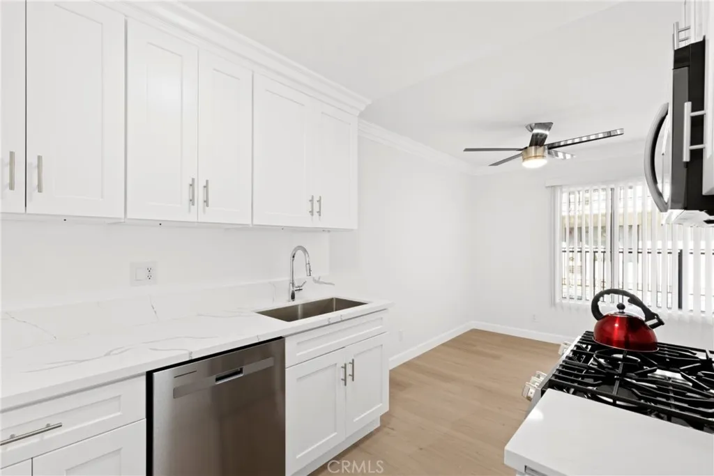 Additional image 20 of 20445 Saticoy Street Unit 7, Winnetka, CA 91306