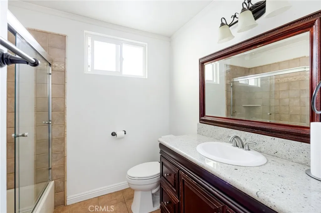 Additional image 38 of 7044 White Oak Ave, Van Nuys, CA 91406