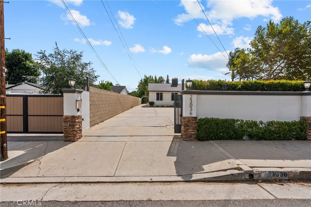 Additional image 5 of 23036 Burbank Blvd, Woodland Hills, CA 91367