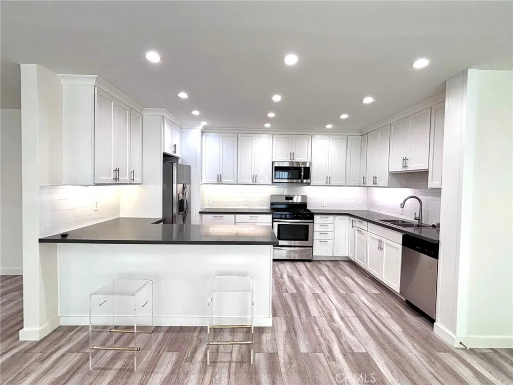 Additional image 6 of 300 Maryland Street Unit 1, El Segundo, CA 90245