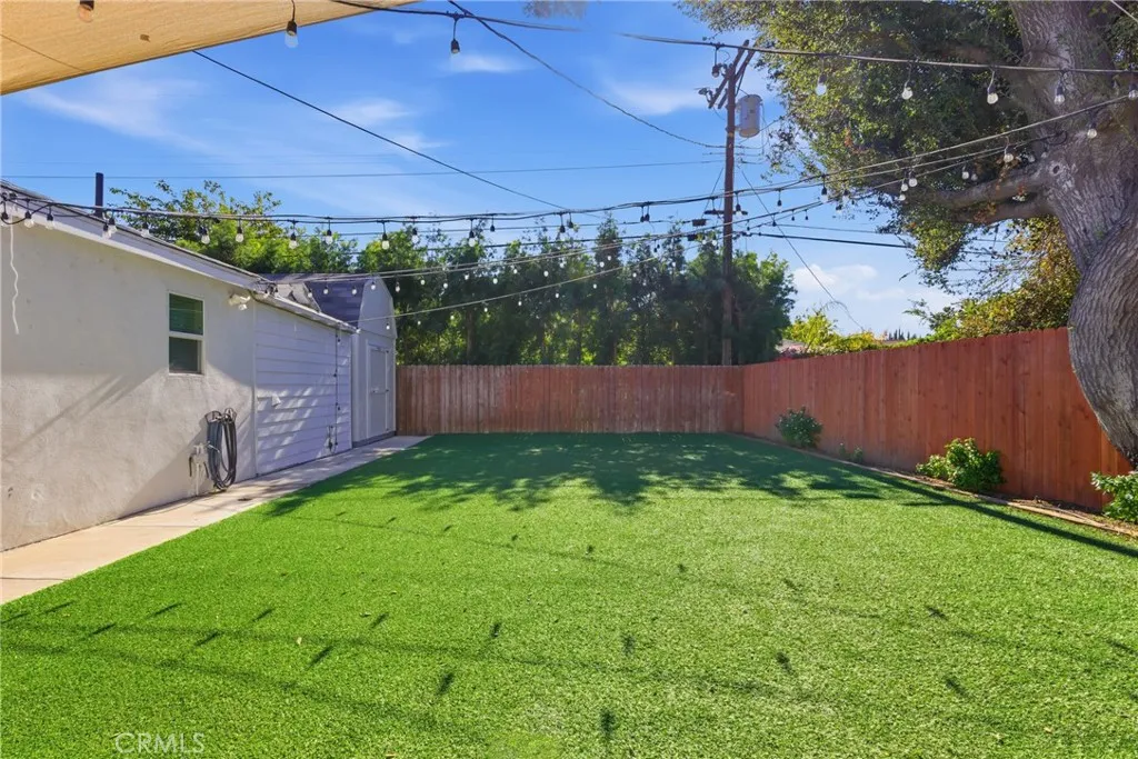 Property image for 17546 Kittridge, Lake Balboa, CA 91406