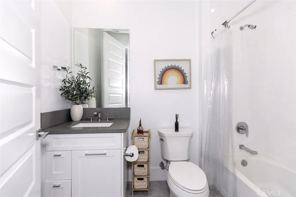 Additional image 102 of 20300 W Windsor Lane, Northridge, CA 91326