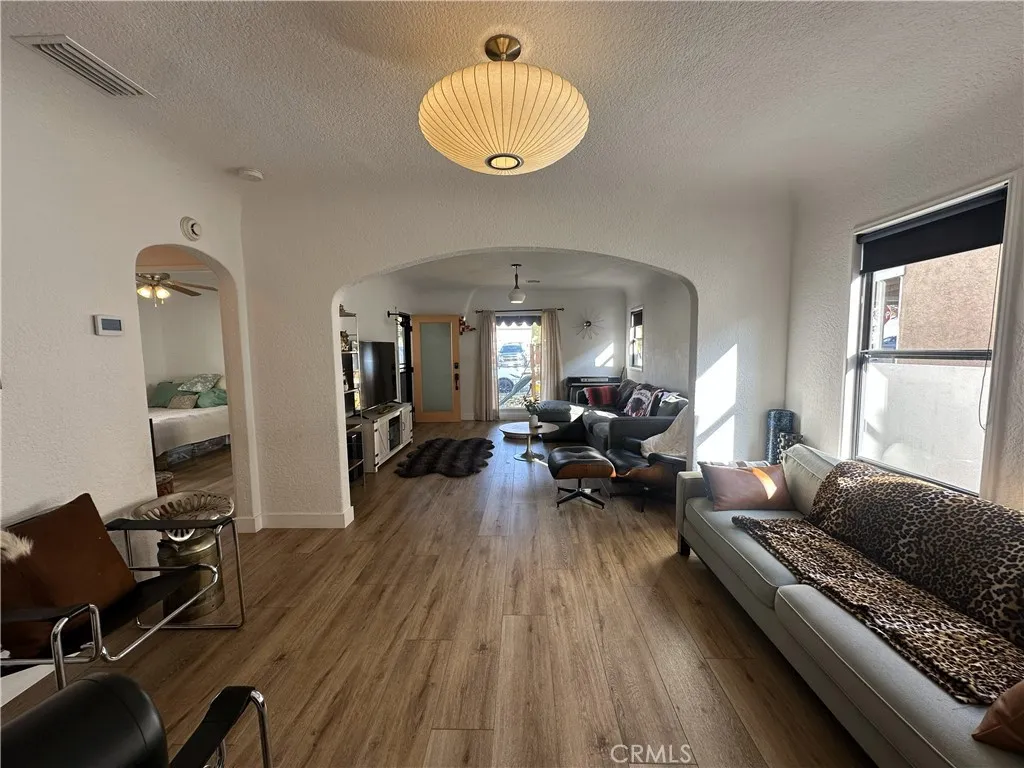 Additional image 10 of 206 W Mountain View Avenue, Glendora, CA 91741