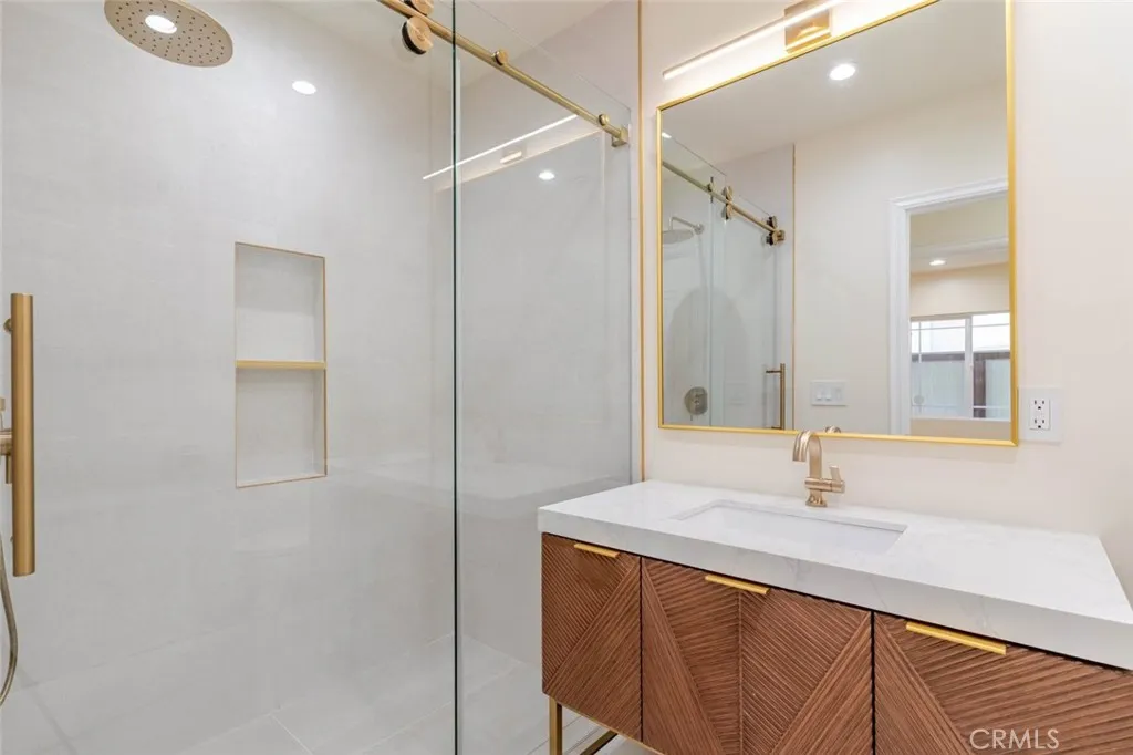 Additional image 14 of 320 E Dryden Street, Glendale, CA 91207