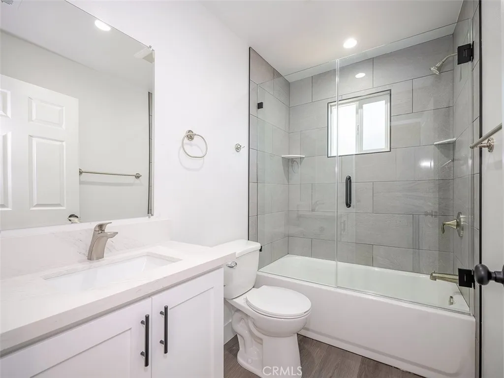 Additional image 32 of 24743 Valley Street Unit 3, Newhall, CA 91321