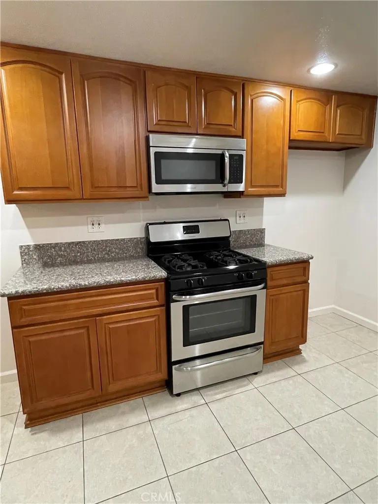 Additional image 23 of 6141 Marbrisa Ave Unit D, Huntington Park, CA 90255