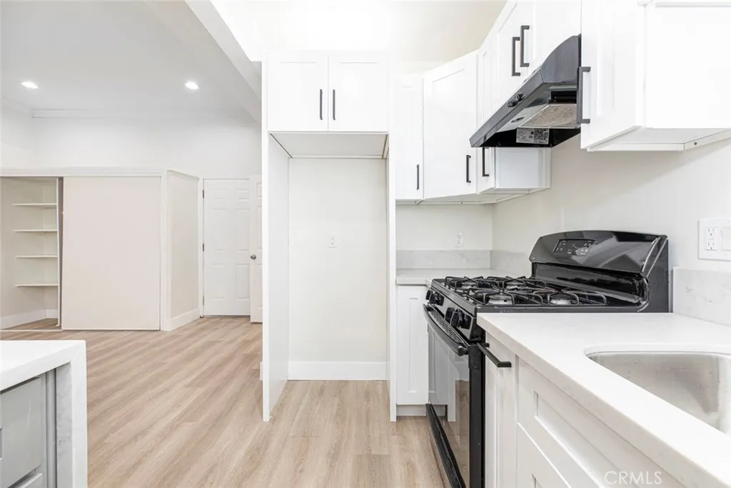 Additional image 24 of 14319 Tiara Street Unit 2, Van Nuys, CA 91401