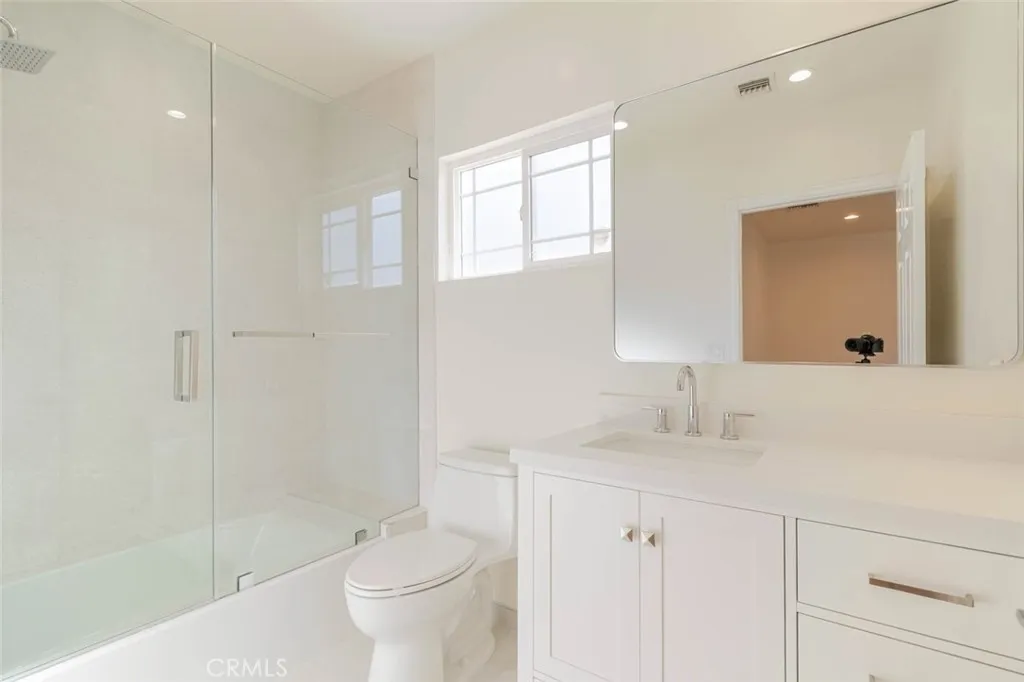 Additional image 45 of 320 E Dryden Street, Glendale, CA 91207