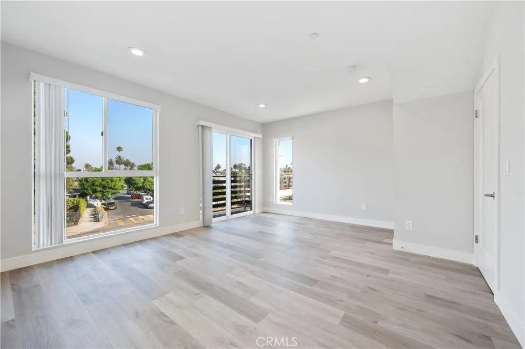 Additional image 33 of 2733 S La Brea Avenue Unit 1/2, Los Angeles, CA 90016