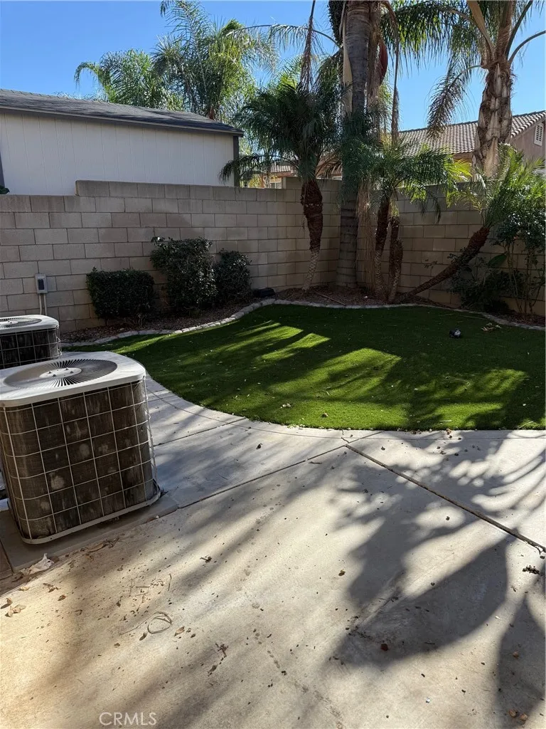 Additional image 8 of 15467 Spruce Tree Way, Fontana, CA 92336
