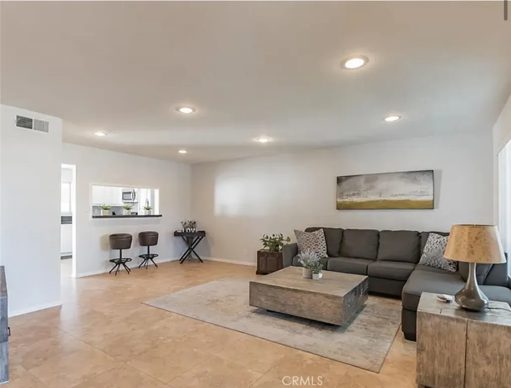 Additional image 42 of 19110 Kittridge Street Unit 5, Reseda, CA 91335