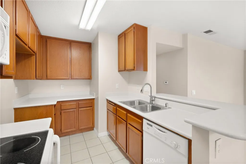 Additional image 39 of 18312 Parkview Lane Unit 202, Huntington Beach, CA 92648