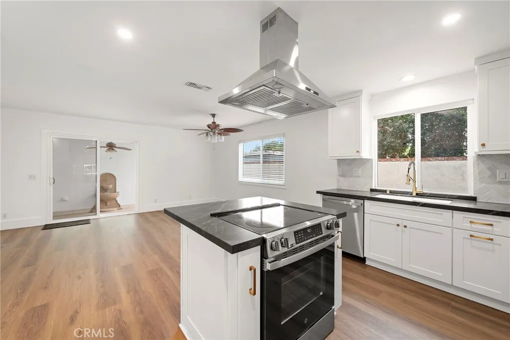 Additional image 50 of 377 Roycroft Avenue, Long Beach, CA 90814