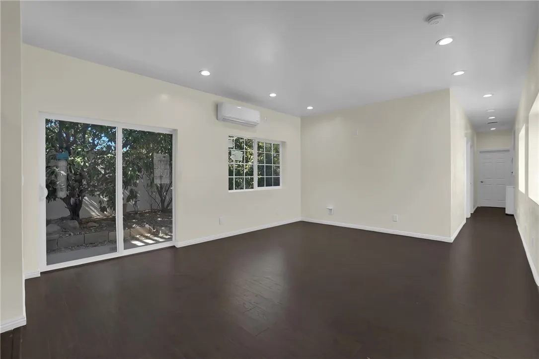 Additional image 28 of 23393 Schoolcraft Street, West Hills, CA 91307