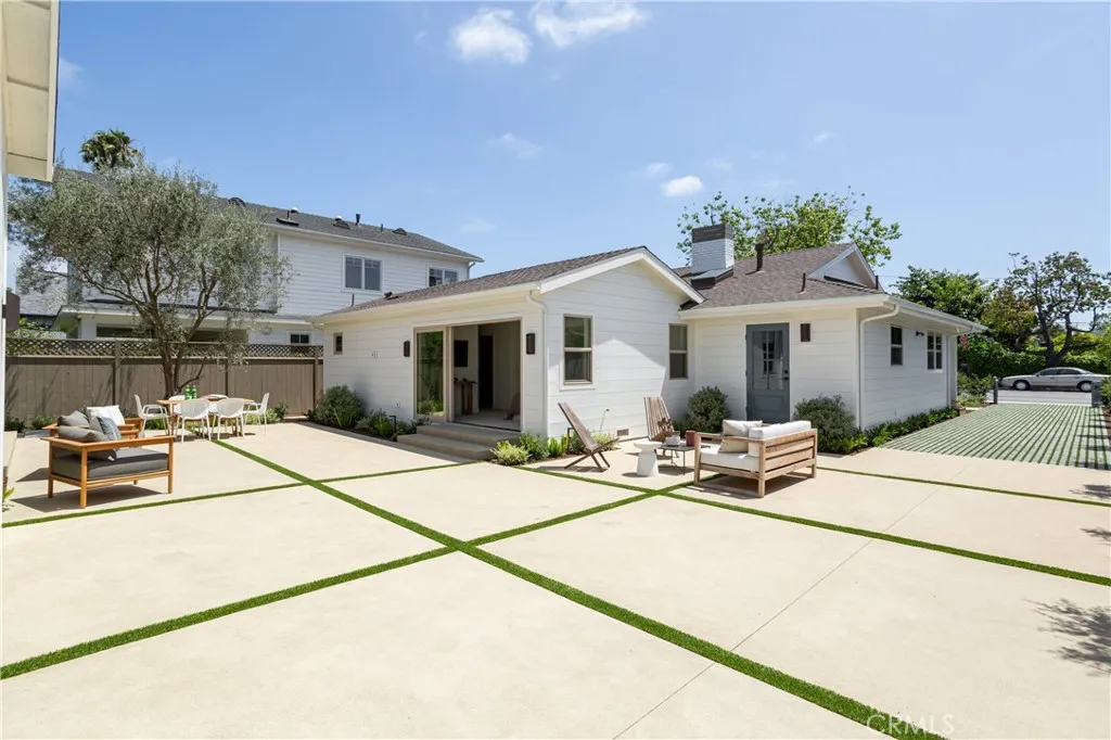 Additional image 66 of 212 E 19th Street, Costa Mesa, CA 92627