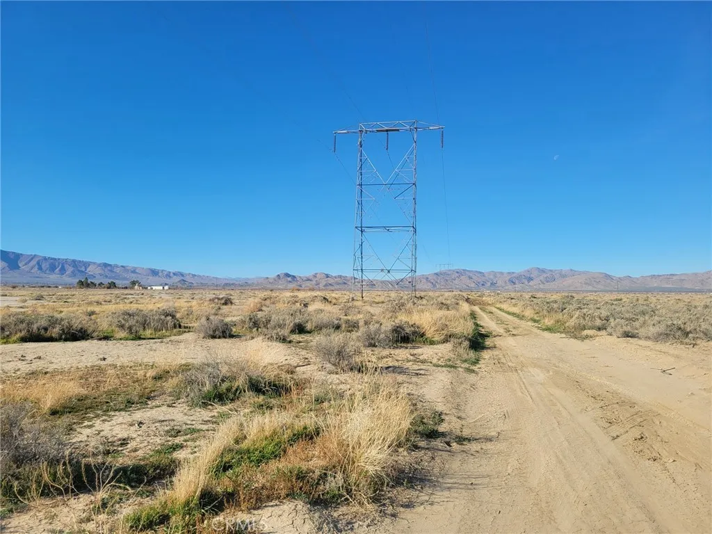 Additional image 15 of Locust, Lucerne Valley, CA 92356