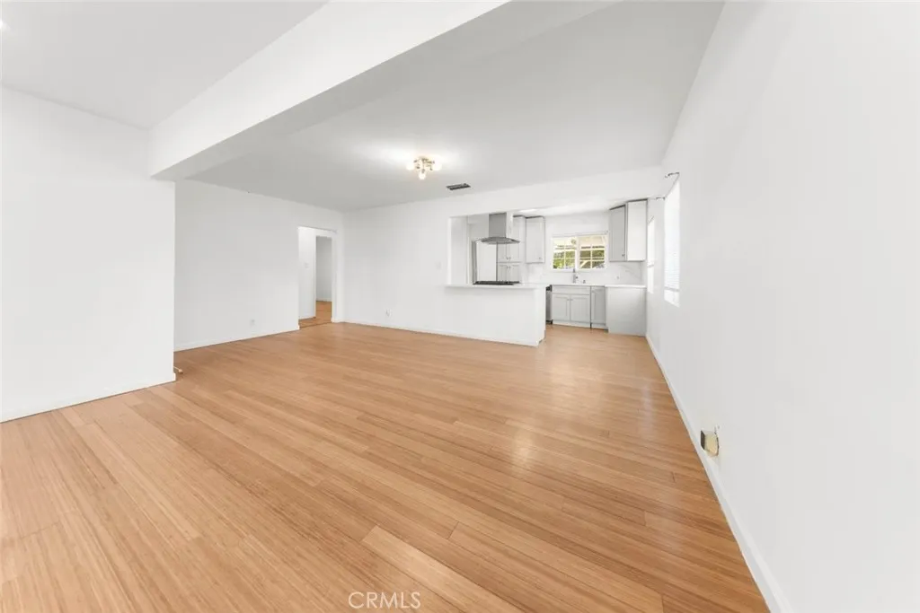 Additional image 2 of 19148 Saticoy Street, Reseda, CA 91335