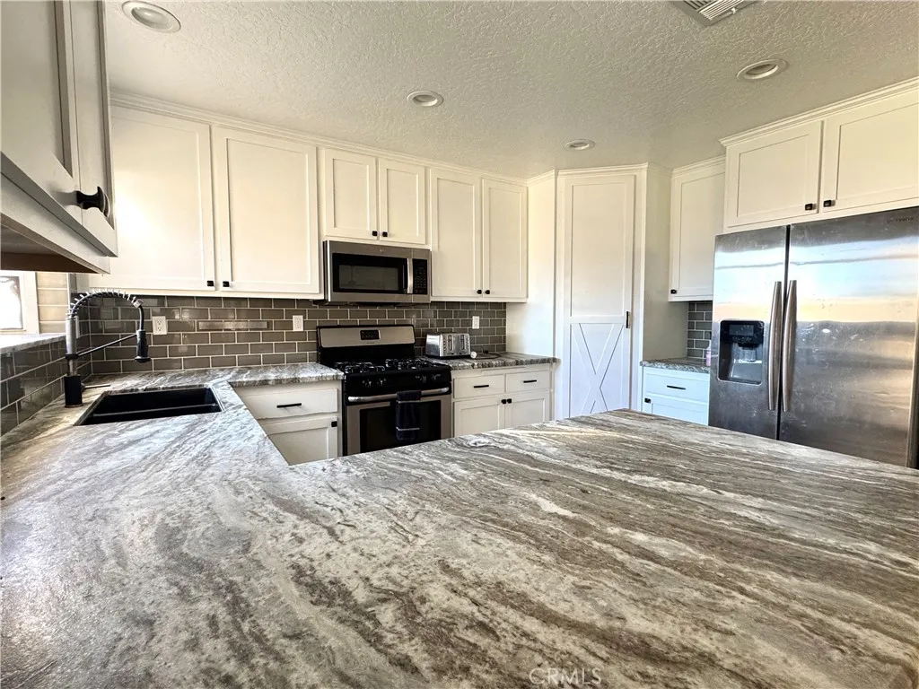 Additional image 8 of 12900 Briarcliff Drive, Victorville, CA 92395