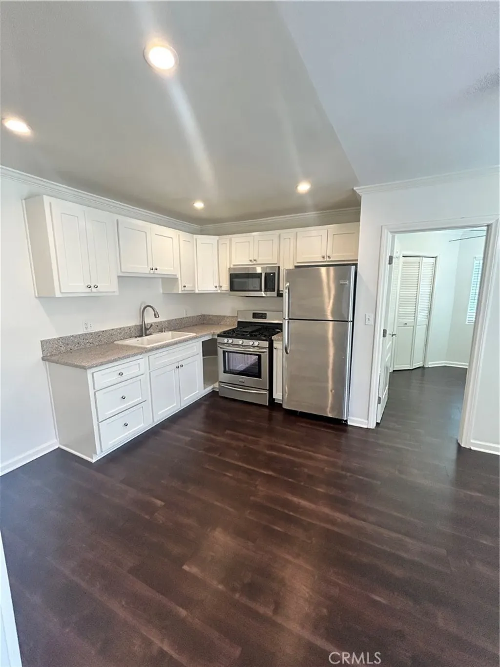 Additional image 5 of 1713 S Redondo Boulevard, Los Angeles, CA 90019